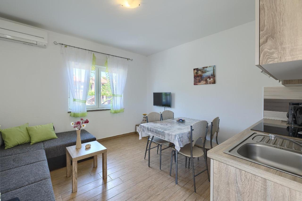 Apartman Mishel 2 ฟาชานา ภายนอก รูปภาพ