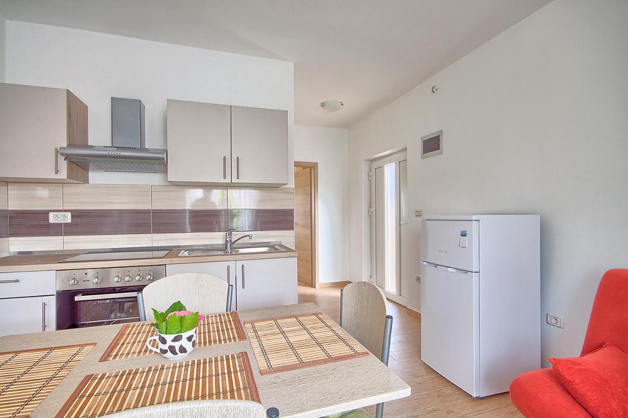 Apartman Mishel 2 ฟาชานา ภายนอก รูปภาพ