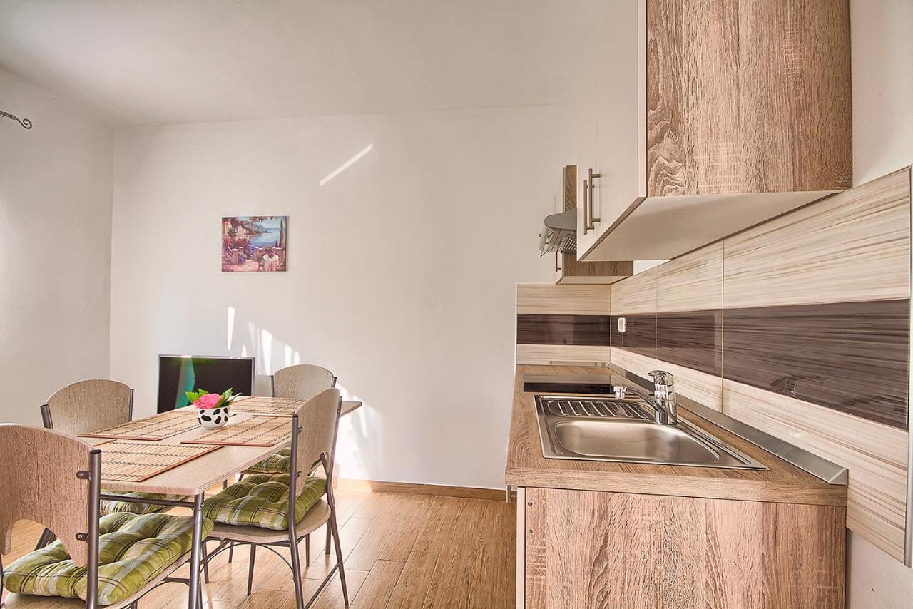 Apartman Mishel 2 ฟาชานา ภายนอก รูปภาพ